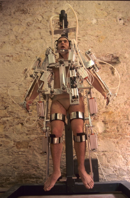 Requiem 1999. Robot Interactive Installation. Author: Marcel·lí Antúnez Roca. Photo: Darius Koehli.