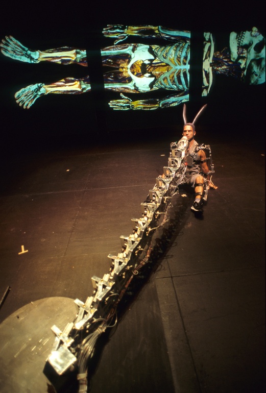 Pol 2002, Mechatronic performance. Serpe scene. Author: Marcel·lí Antúnez Roca. Photo: Darius Koehli.