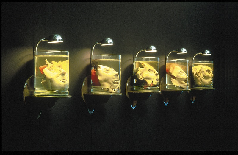 LA VIDA SIN AMOR NO TIENE SENTIDO. Gral view Antunez. Sala Moncada, Barcelona, 1993. Author: Marcel·lí Antúnez . Photo: Jordi Nieva.