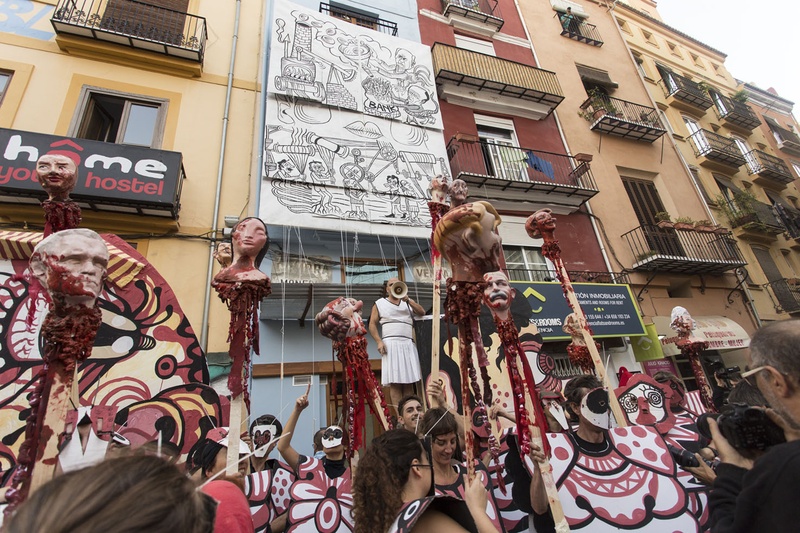 Tracapello Aristocracy. Dr. Collado Place, Valencia. Author: Marcel·lí Antúnez Roca. Photo: Carles Rodriguez.